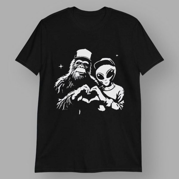 Bigfoot And Alien Heart Hands Shirt